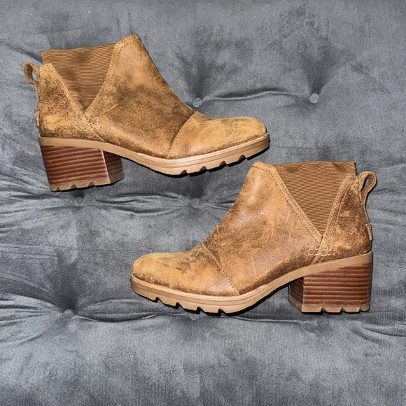 Sorel Cate Chelsea Boot - Picture 1 of 10